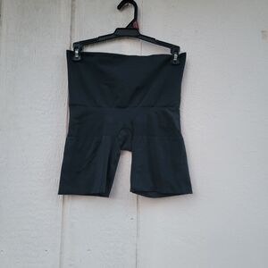 Assets SPANX  Black Shaper Shorts Compression Womens Size 1X